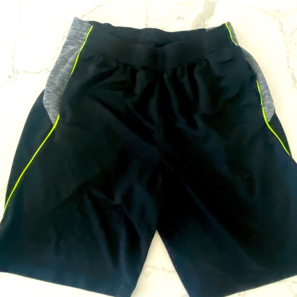 Old Navy Active Youth Pull On Shorts XL (14/16)